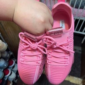 Steve Madden Sneakers